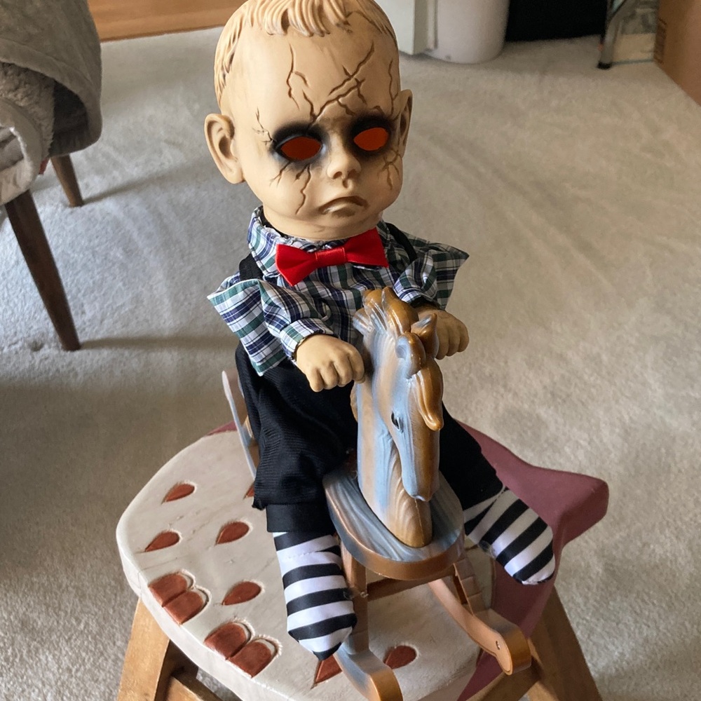 2019 Vintage Animated creepy boy rocking horse Halloween decor.